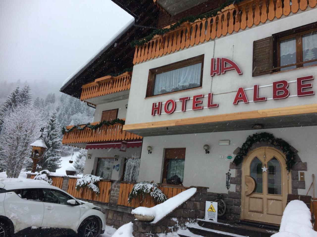 Hotel Albe Rocca Pietore Exteriör bild