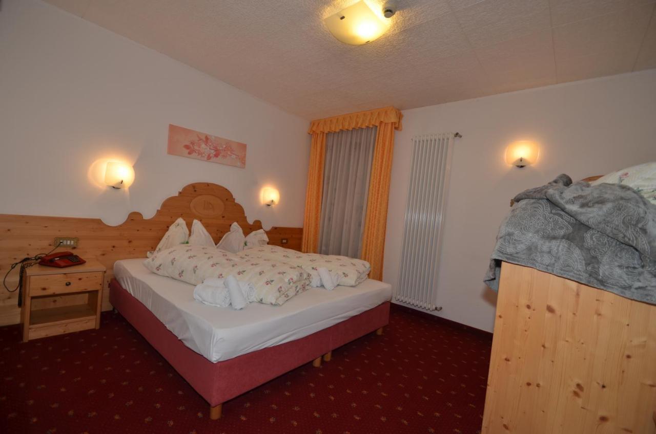 Hotel Albe Rocca Pietore Exteriör bild